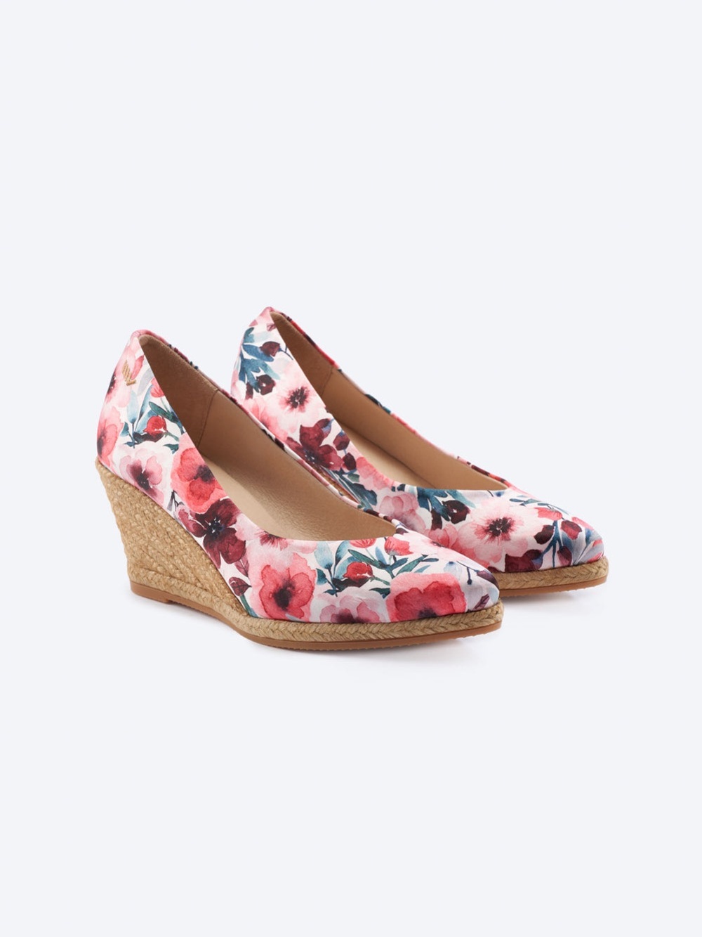 NWOT Viscata Barcelona Red Flowers Wedge Pumps - Pink Multi - size 37